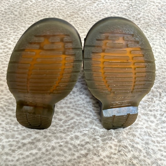 Dr. Martens 1460 Women’s Smooth Leather Lace Up Boots - Picture 5 of 6